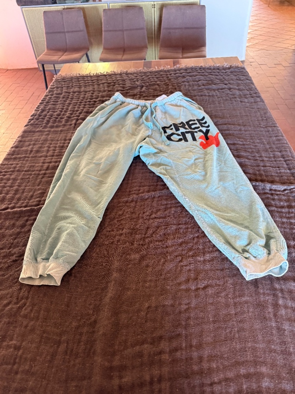 FREECITY Sweatpant w/side and back pockets